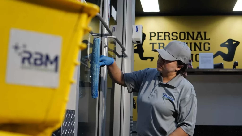 Commercial Cleaning Service in The Bronx 3 COMMERCIAL CLEANING SERVICE THE BRONX
